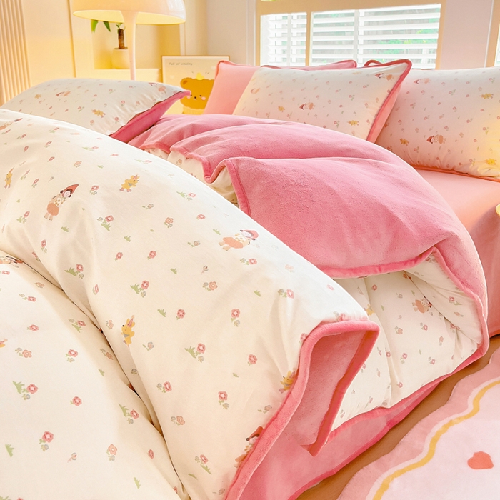 91家纺网 家纺一手货源 找家纺 （总）琪琪阁家纺 2025新款A类全棉纯棉加牛奶绒包边款单被套四件套