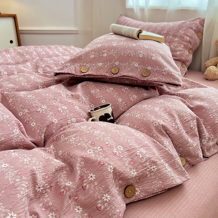 91家纺网 家纺一手货源 找家纺 优尚佳生活馆 2025秋冬新款高克重亚麻复古侘季风复麻系列四件套 紫菱粉蔓