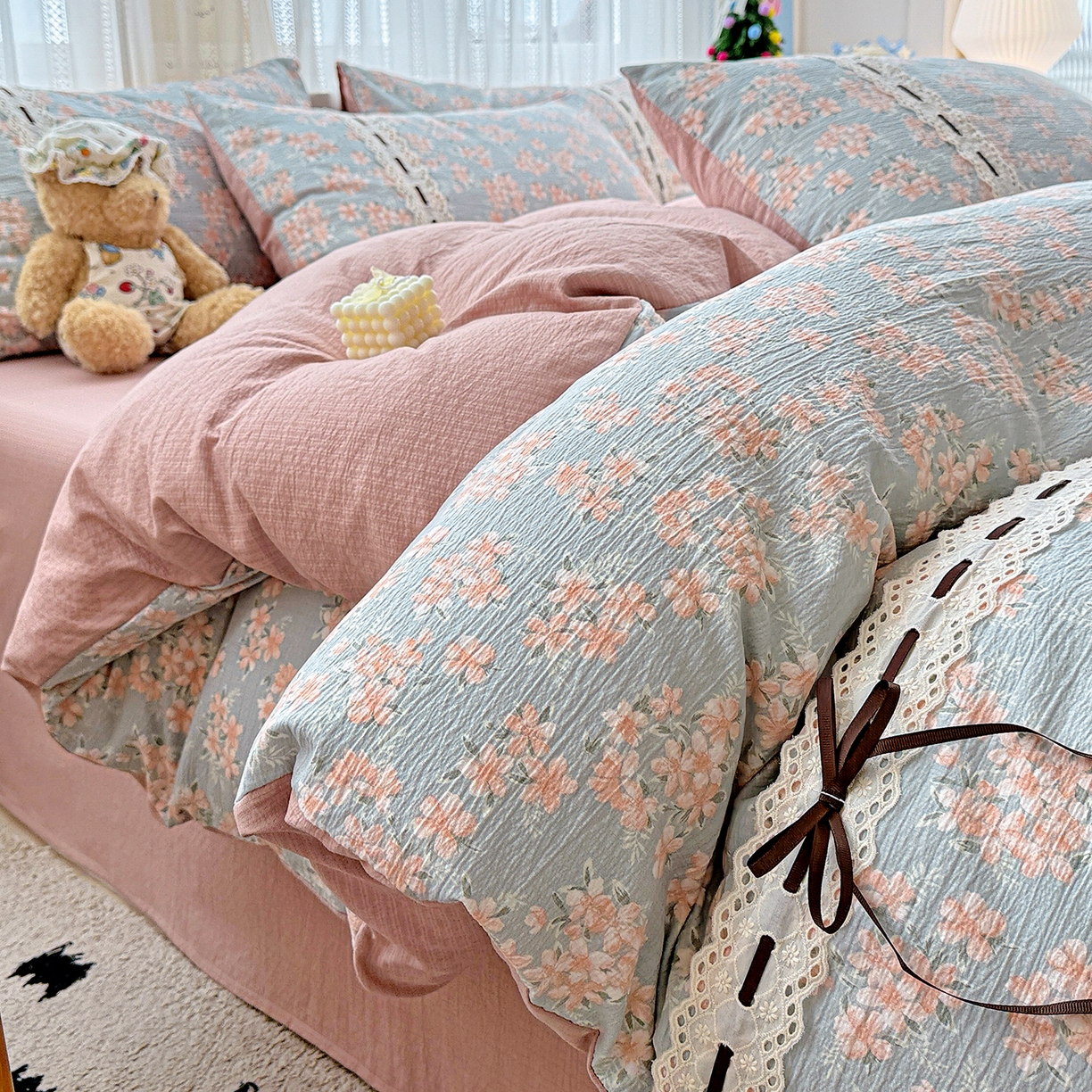 91家纺网 家纺一手货源 找家纺 仟网汇 2025新款古法水洗棉全棉花边蝴蝶结四件套 雅集