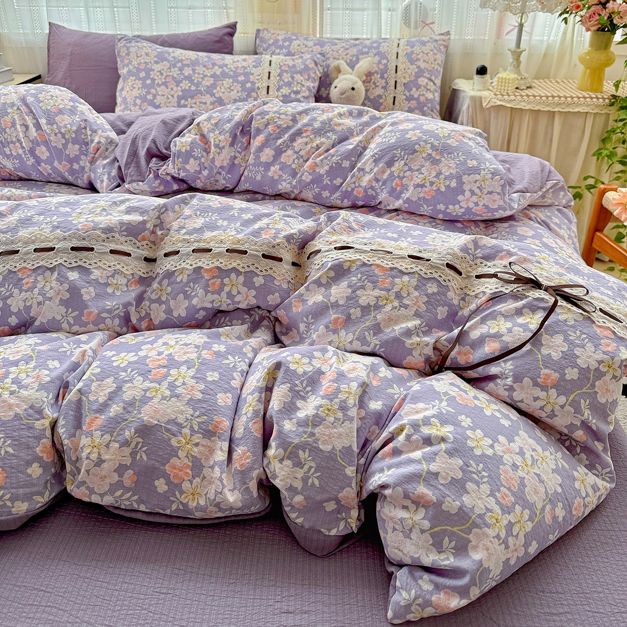 91家纺网 家纺一手货源 找家纺 仟网汇 2025新款古法水洗棉全棉花边蝴蝶结四件套 花开满园