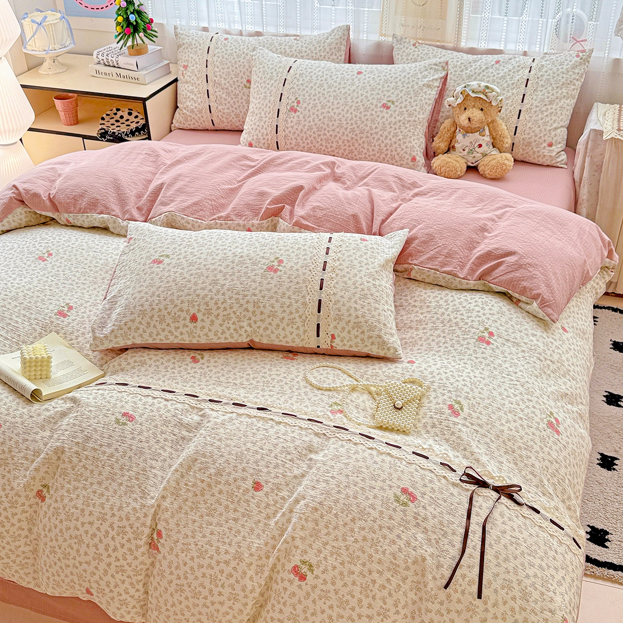 91家纺网 家纺一手货源 找家纺 仟网汇 2025新款古法水洗棉全棉花边蝴蝶结四件套 悠然雅居