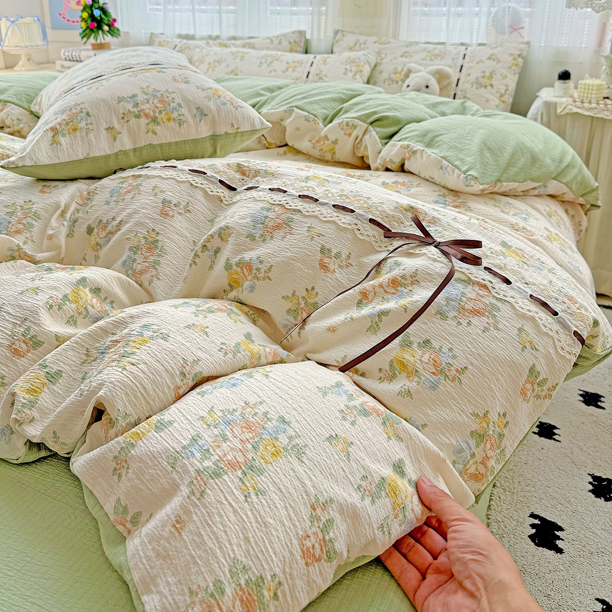 91家纺网 家纺一手货源 找家纺 仟网汇 2025新款古法水洗棉全棉花边蝴蝶结四件套 绿野仙踪