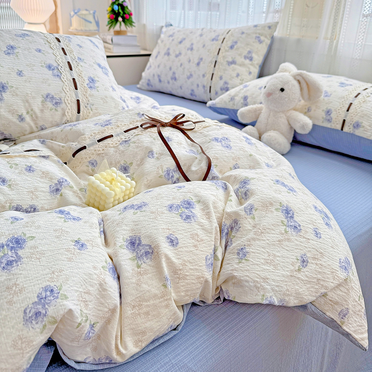 91家纺网 家纺一手货源 找家纺 仟网汇 2025新款古法水洗棉全棉花边蝴蝶结四件套 暮归十里