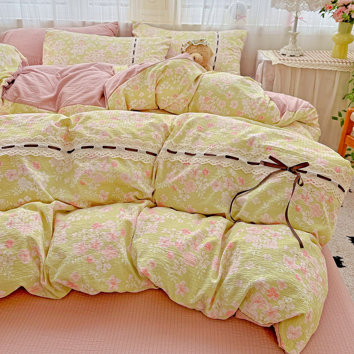 91家纺网 家纺一手货源 找家纺 仟网汇 2025新款古法水洗棉全棉花边蝴蝶结四件套 觅秋