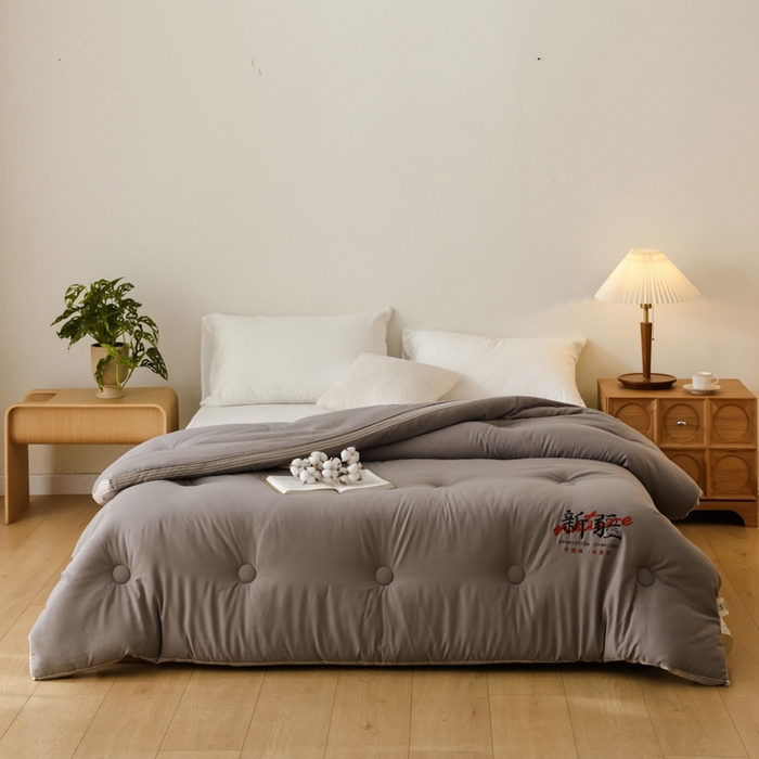 91家纺网 家纺一手货源 找家纺 雯雨家纺 2025新款100%水洗棉棉花冬被 新疆棉-灰色