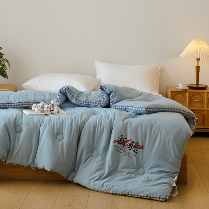 91家纺网 家纺一手货源 找家纺 雯雨家纺 2025新款100%水洗棉棉花冬被 新疆棉-浅绿