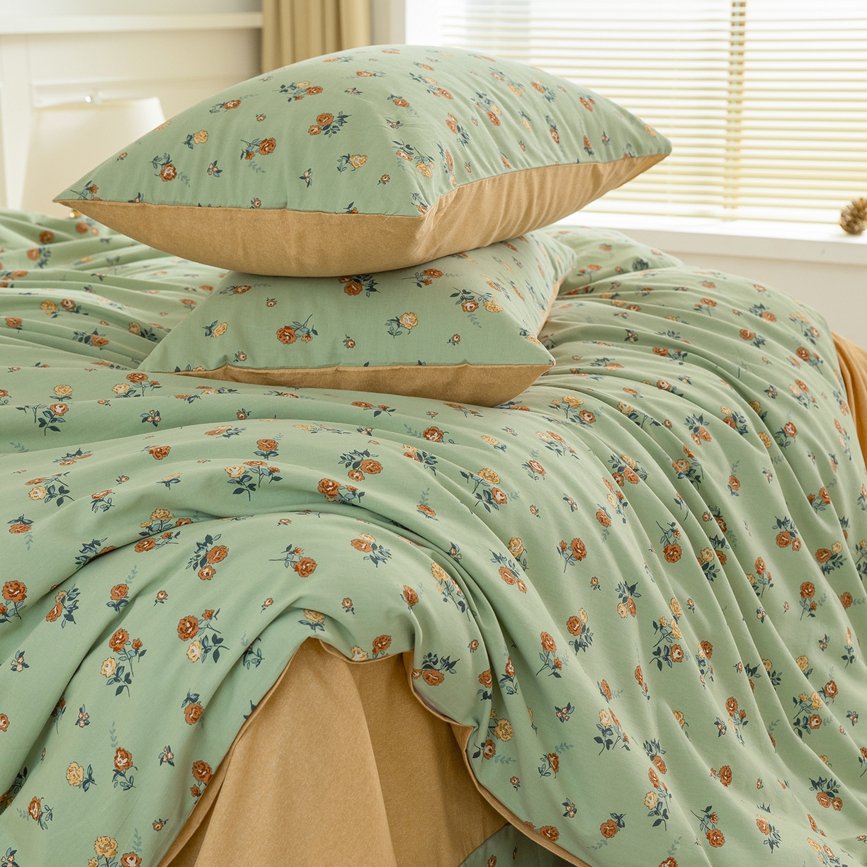 91家纺网 家纺一手货源 找家纺 绫韵家纺 2025秋冬新款印花全棉磨毛冬季加厚纯棉磨毛三件套四件套系列 爱如夏花绿