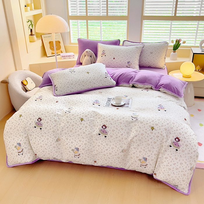 91家纺网 家纺一手货源 找家纺 琪琪阁家纺 2025新款A类全棉纯棉加牛奶绒包边款单被套四件套 春日女孩