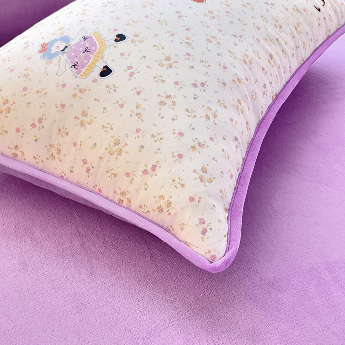 91家纺网 家纺一手货源 找家纺 琪琪阁家纺 2025新款A类全棉纯棉加牛奶绒包边款单被套四件套 春日女孩