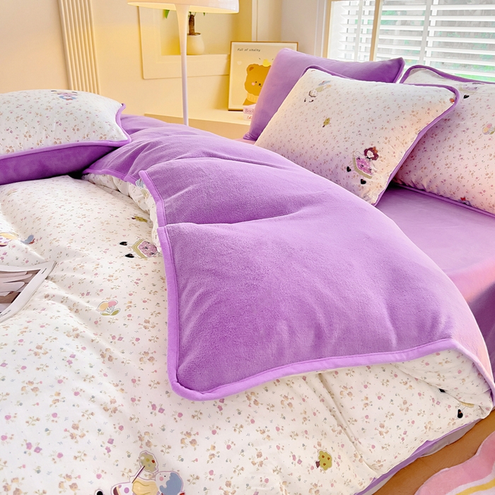 91家纺网 家纺一手货源 找家纺 琪琪阁家纺 2025新款A类全棉纯棉加牛奶绒包边款单被套四件套 春日女孩