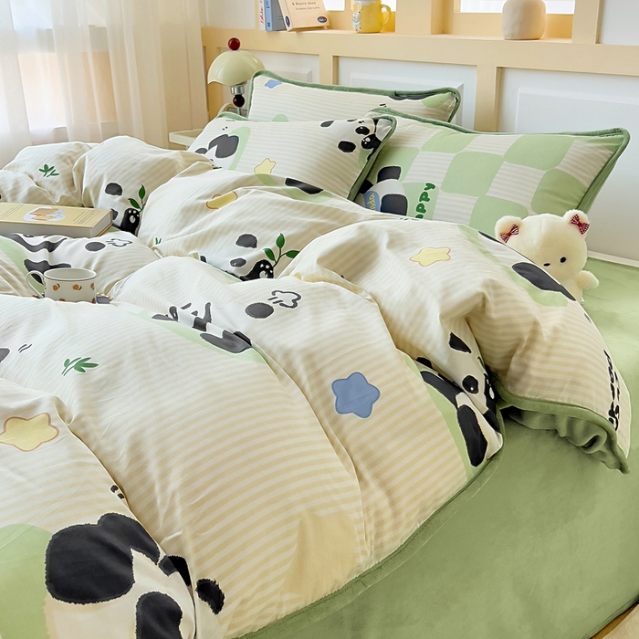 91家纺网 家纺一手货源 找家纺 琪琪阁家纺 2025新款A类全棉纯棉加牛奶绒包边款单被套四件套 呆萌宝贝