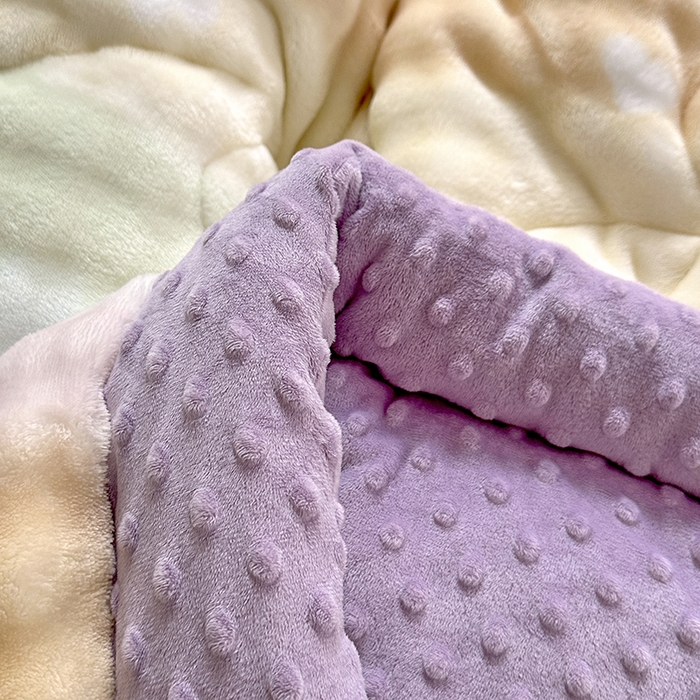 91家纺网 家纺一手货源 找家纺 丫丫家纺 2025直播热款A+兔兔绒豆豆被三层夹棉加厚毛毯毯子牛奶绒冬被泡泡兔毛绒保暖被子被芯 彩虹约定