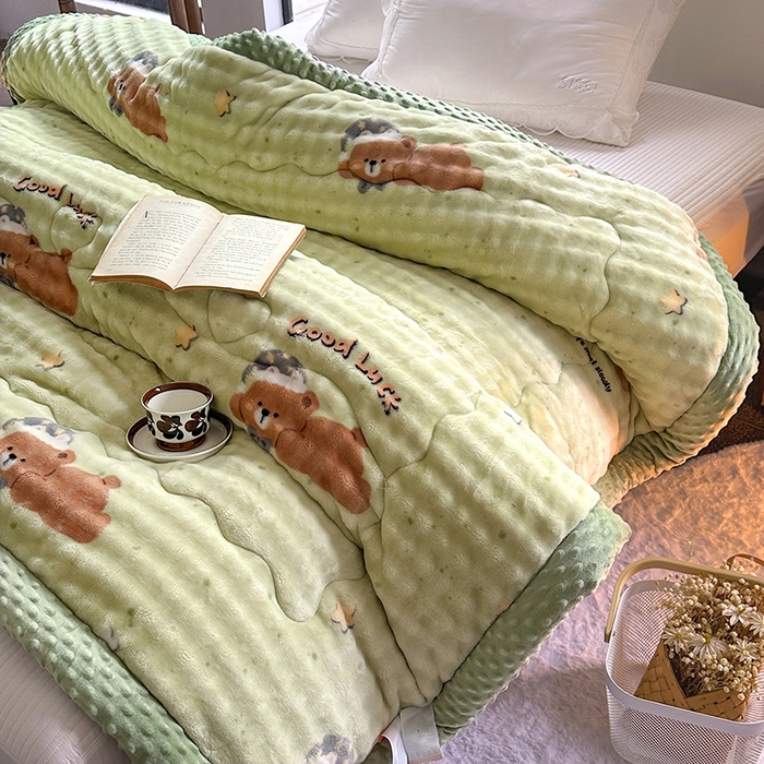 91家纺网 家纺一手货源 找家纺 丫丫家纺 2025直播热款A+兔兔绒豆豆被三层夹棉加厚毛毯毯子牛奶绒冬被泡泡兔毛绒保暖被子被芯 趴趴熊