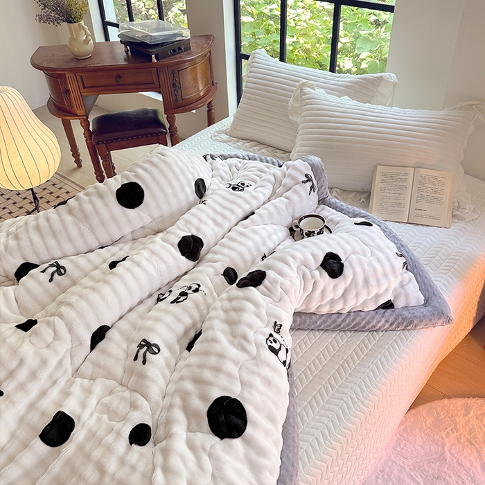 91家纺网 家纺一手货源 找家纺 丫丫家纺 2025直播热款A+兔兔绒豆豆被三层夹棉加厚毛毯毯子牛奶绒冬被泡泡兔毛绒保暖被子被芯 团团圆圆