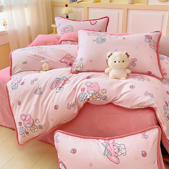 91家纺网 家纺一手货源 找家纺 琪琪阁家纺 2025新款A类全棉纯棉加牛奶绒包边款单被套四件套 可乐贝儿