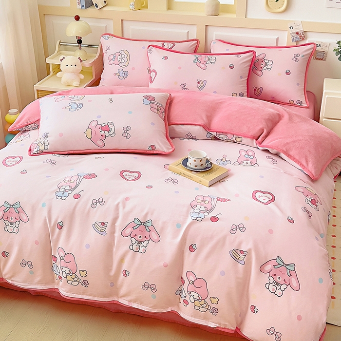 91家纺网 家纺一手货源 找家纺 琪琪阁家纺 2025新款A类全棉纯棉加牛奶绒包边款单被套四件套 可乐贝儿