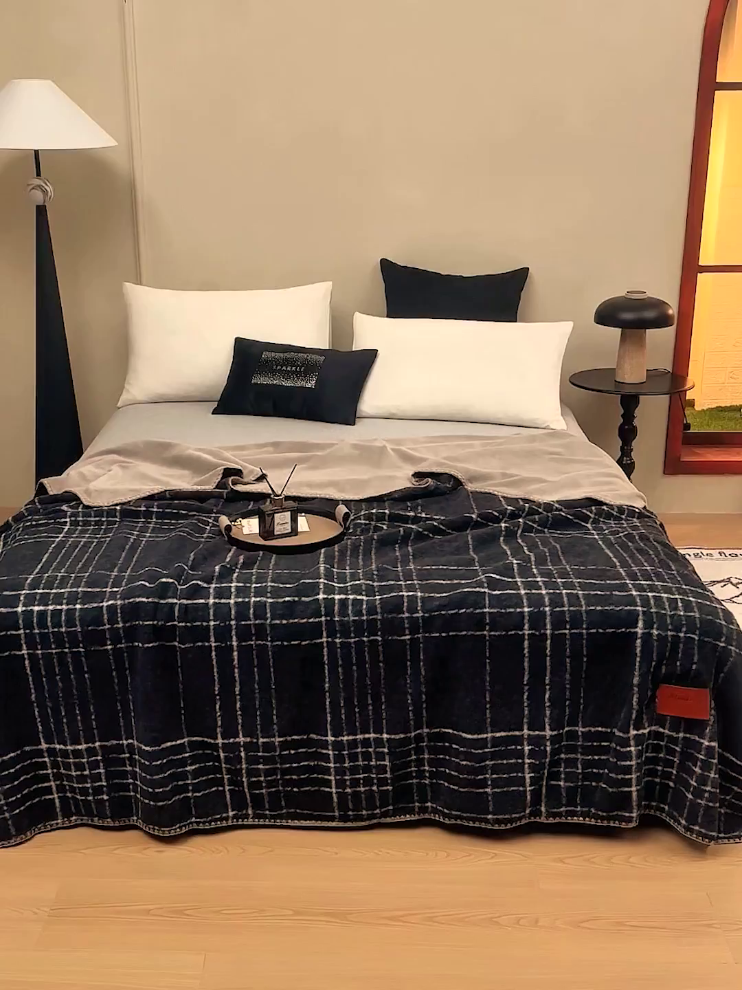 91家纺网 家纺一手货源 找家纺 肖恩毯业 2025新款仿羊绒毛毯羊驼绒绵羊绒毯 仿羊绒-宝莉黑白