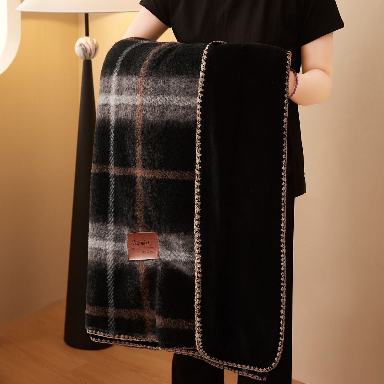 91家纺网 家纺一手货源 找家纺 肖恩毯业 2025新款仿羊绒毛毯羊驼绒绵羊绒毯 仿羊绒-宝莉黑咖