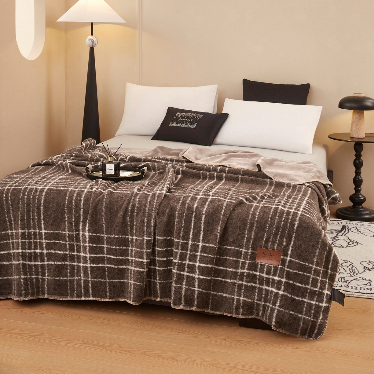 91家纺网 家纺一手货源 找家纺 肖恩毯业 2025新款仿羊绒毛毯羊驼绒绵羊绒毯 仿羊绒-宝莉棕白