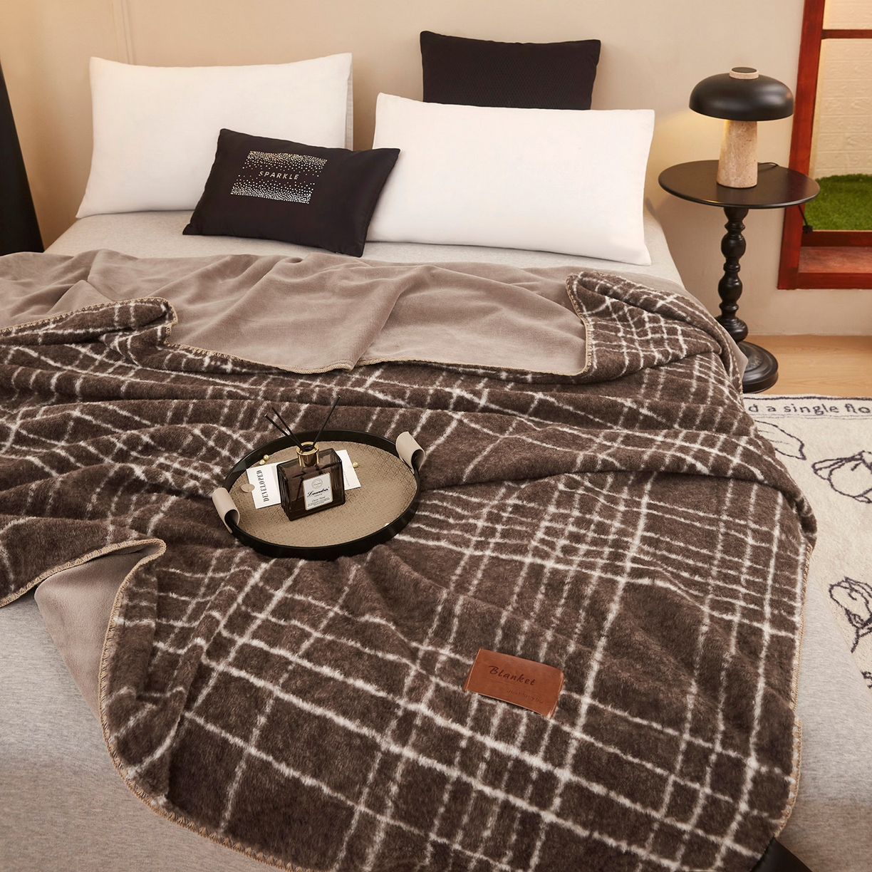 91家纺网 家纺一手货源 找家纺 肖恩毯业 2025新款仿羊绒毛毯羊驼绒绵羊绒毯 仿羊绒-宝莉棕白