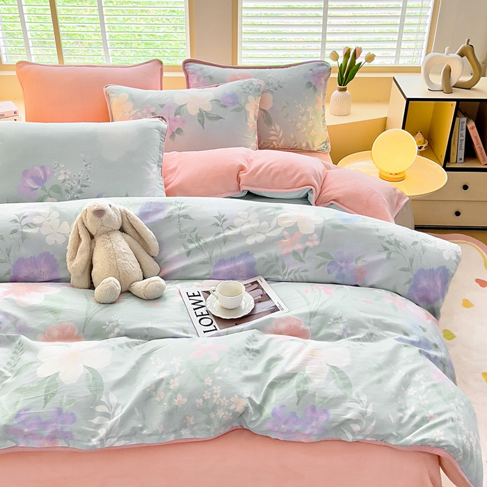 91家纺网 家纺一手货源 找家纺 琪琪阁家纺 2025新款A类全棉纯棉加牛奶绒包边款单被套四件套 清风烟雨