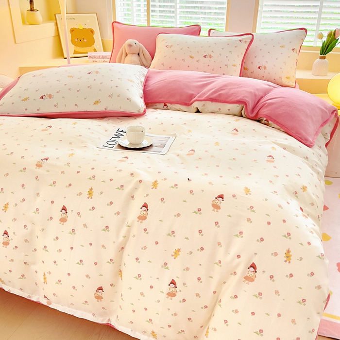 91家纺网 家纺一手货源 找家纺 琪琪阁家纺 2025新款A类全棉纯棉加牛奶绒包边款单被套四件套 小幸运