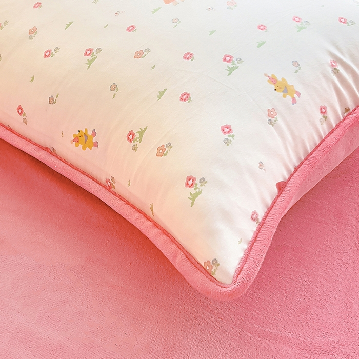 91家纺网 家纺一手货源 找家纺 琪琪阁家纺 2025新款A类全棉纯棉加牛奶绒包边款单被套四件套 小幸运