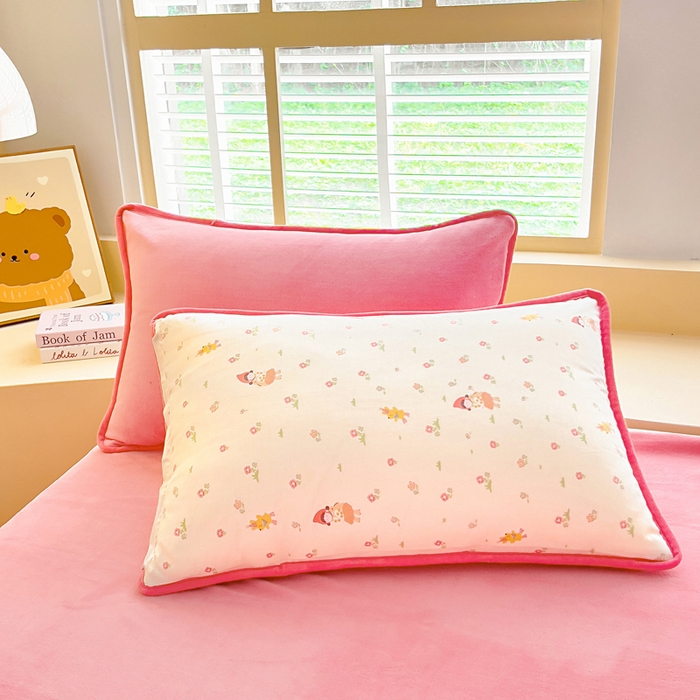 91家纺网 家纺一手货源 找家纺 琪琪阁家纺 2025新款A类全棉纯棉加牛奶绒包边款单被套四件套 小幸运