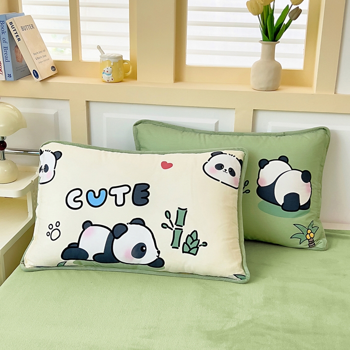 91家纺网 家纺一手货源 找家纺 琪琪阁家纺 2025新款A类全棉纯棉加牛奶绒包边款单被套四件套 熊猫戏水