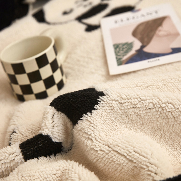 91家纺网 家纺一手货源 找家纺 （总）肖恩毯业 2025新款黑白阳离子熊猫绒多功能毛毯