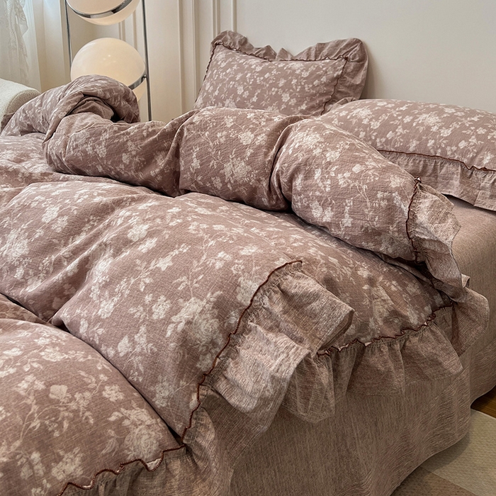 91家纺网 家纺一手货源 找家纺 鑫利来家纺 2025新款加厚高克重亚麻复古原麻皱皱纱印花法式花边四件套 花颜