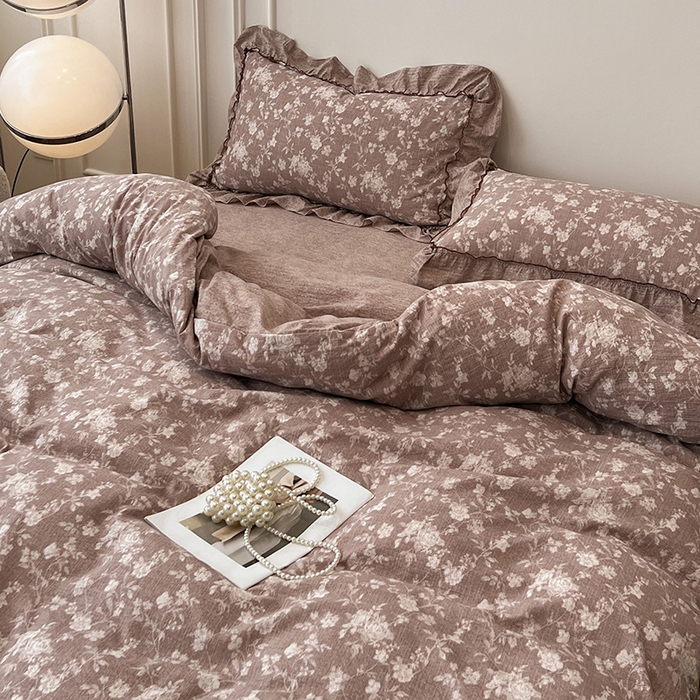 91家纺网 家纺一手货源 找家纺 鑫利来家纺 2025新款加厚高克重亚麻复古原麻皱皱纱印花法式花边四件套 花颜