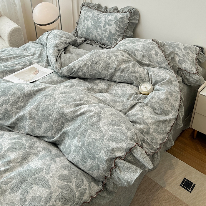 91家纺网 家纺一手货源 找家纺 鑫利来家纺 2025新款加厚高克重亚麻复古原麻皱皱纱印花法式花边四件套 叶之舞