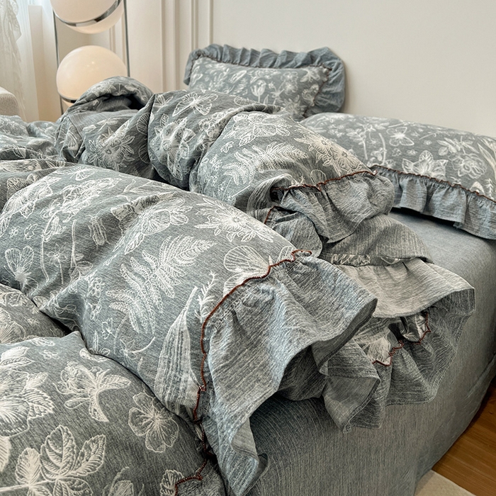 91家纺网 家纺一手货源 找家纺 鑫利来家纺 2025新款加厚高克重亚麻复古原麻皱皱纱印花法式花边四件套 蝶梦