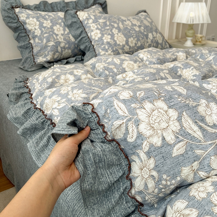 91家纺网 家纺一手货源 找家纺 鑫利来家纺 2025新款加厚高克重亚麻复古原麻皱皱纱印花法式花边四件套 满园花开