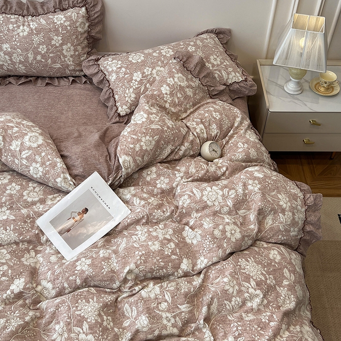 91家纺网 家纺一手货源 找家纺 鑫利来家纺 2025新款加厚高克重亚麻复古原麻皱皱纱印花法式花边四件套 爱丽丝