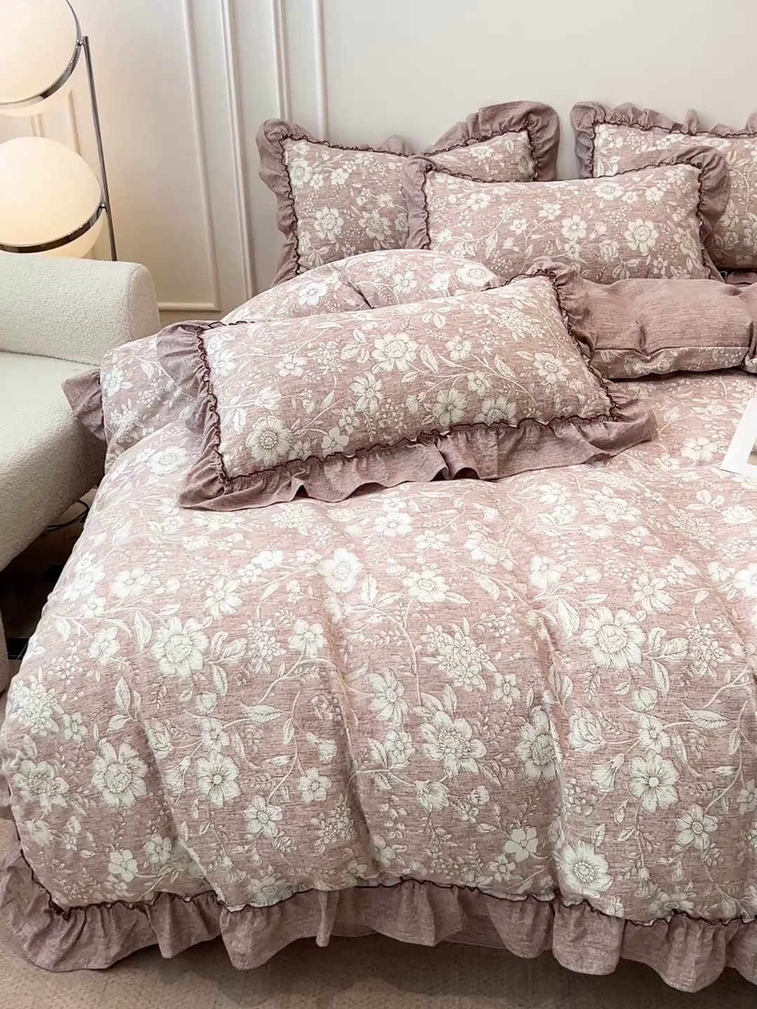 91家纺网 家纺一手货源 找家纺 （总）鑫利来家纺 2025新款加厚高克重亚麻复古原麻皱皱纱印花法式花边四件套