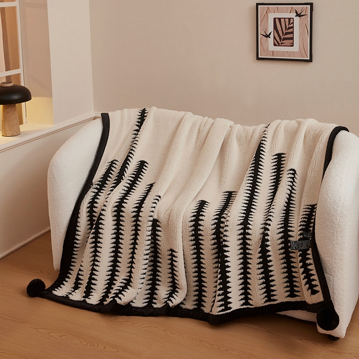 91家纺网 家纺一手货源 找家纺 肖恩毯业 2025新款黑白阳离子熊猫绒多功能毛毯 熊猫绒-节节高球