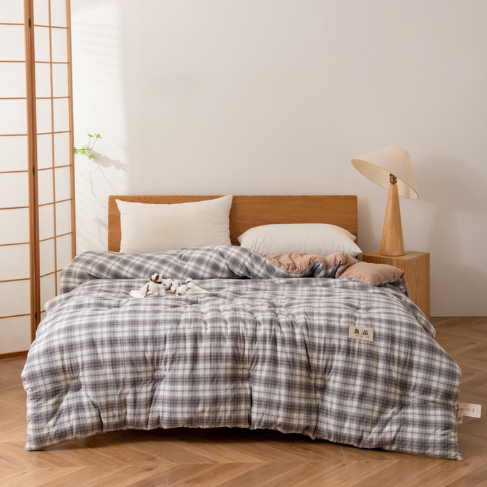 91家纺网 家纺一手货源 找家纺 雯雨家纺 2025新款100%里外全棉纯棉新疆棉花被冬被春秋被夏凉被四季被 轩尼诗-灰