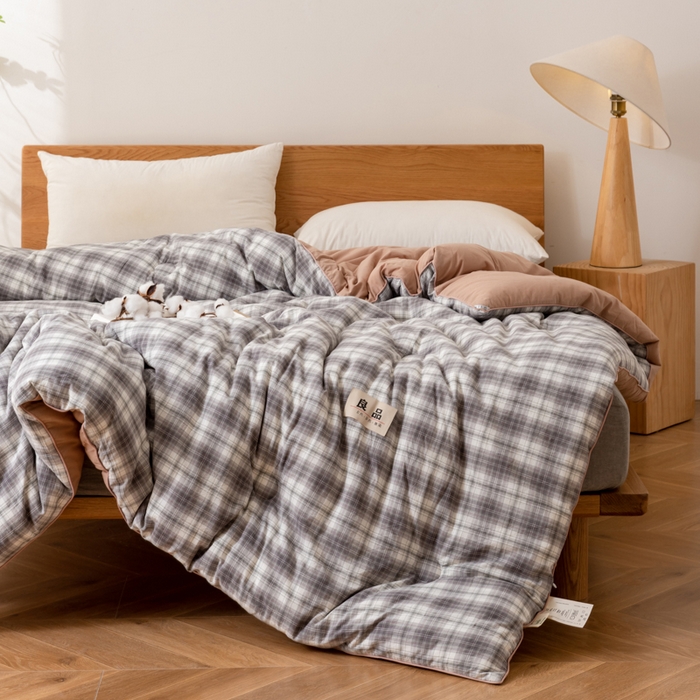 91家纺网 家纺一手货源 找家纺 雯雨家纺 2025新款100%里外全棉纯棉新疆棉花被冬被春秋被夏凉被四季被 轩尼诗-灰