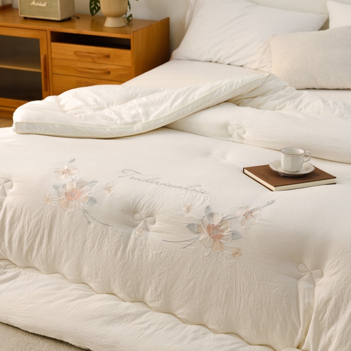 91家纺网 家纺一手货源 找家纺 雯雨家纺 2025新款A类绣花立体麻绳大豆被被子冬被春秋被被芯纤维被冬被被子被芯 绣花-白