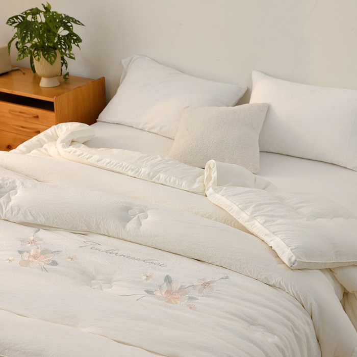 91家纺网 家纺一手货源 找家纺 雯雨家纺 2025新款A类绣花立体麻绳大豆被被子冬被春秋被被芯纤维被冬被被子被芯 绣花-白