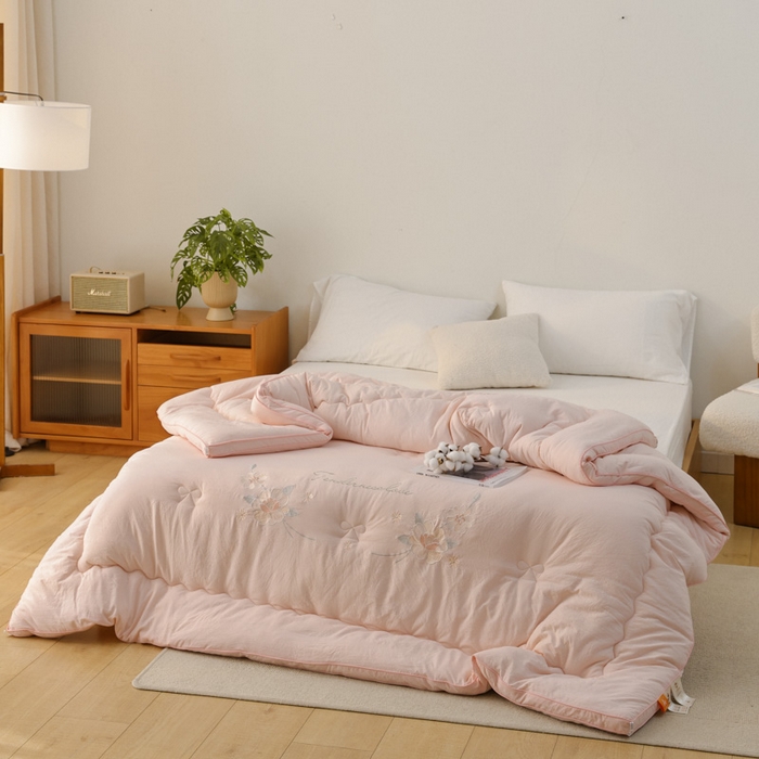 91家纺网 家纺一手货源 找家纺 雯雨家纺 2025新款A类绣花立体麻绳大豆被被子冬被春秋被被芯纤维被冬被被子被芯 绣花-粉