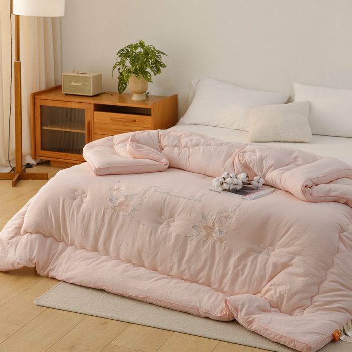 91家纺网 家纺一手货源 找家纺 雯雨家纺 2025新款A类绣花立体麻绳大豆被被子冬被春秋被被芯纤维被冬被被子被芯 绣花-粉