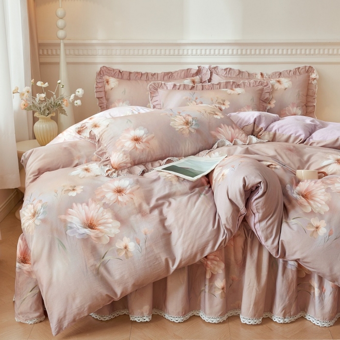 91家纺网 家纺一手货源 找家纺 缦彩 全棉A类100%数码印花床裙遮丑花边床单床罩单品 樱岛春漫-紫