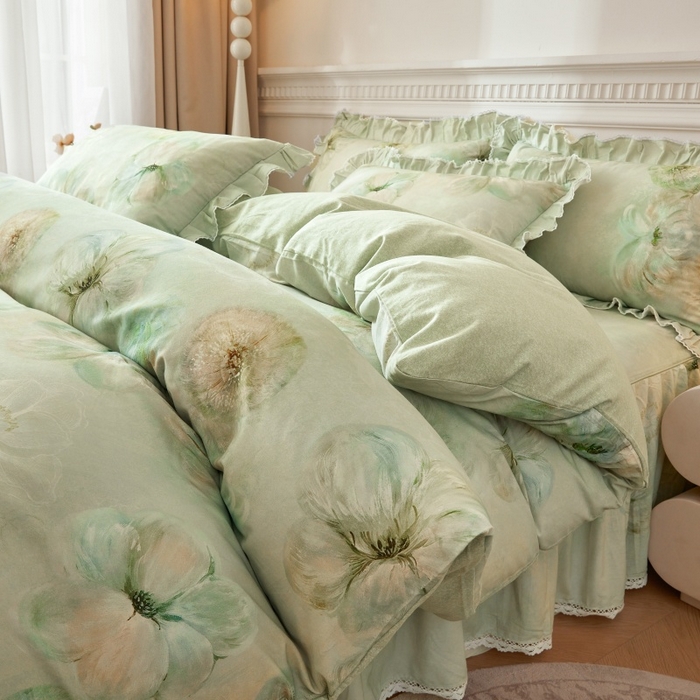 91家纺网 家纺一手货源 找家纺 缦彩 全棉A类100%数码印花床裙遮丑花边床单床罩单品 绽蔓