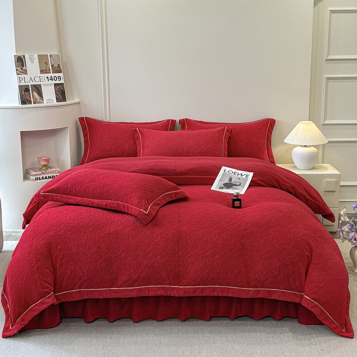 91家纺网 家纺一手货源 找家纺 金艾草 2025新款牛奶绒立体雕花夹棉床盖四件套玫瑰-大红,玫瑰-大红