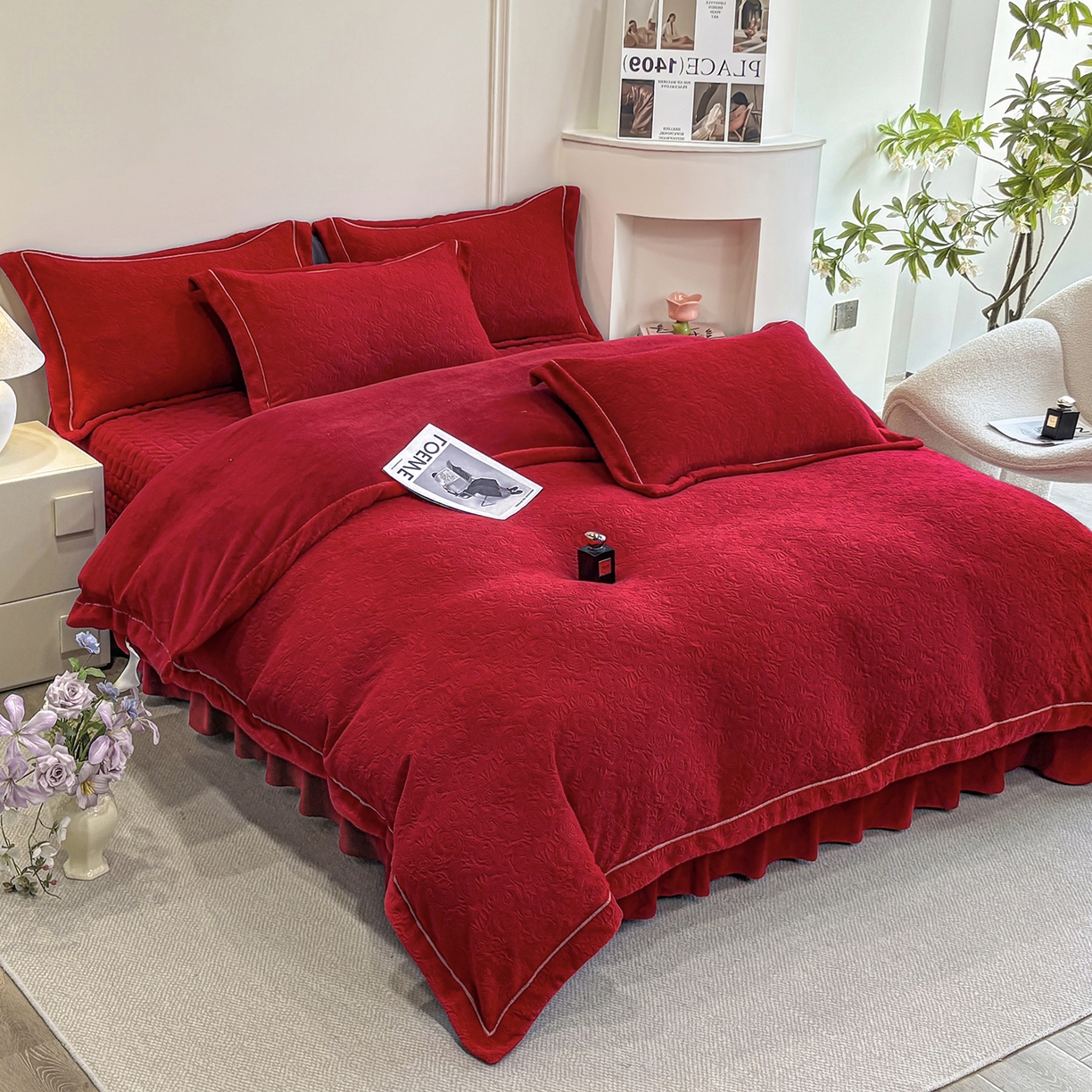 91家纺网 家纺一手货源 找家纺 金艾草 2025新款牛奶绒立体雕花夹棉床盖四件套玫瑰-大红