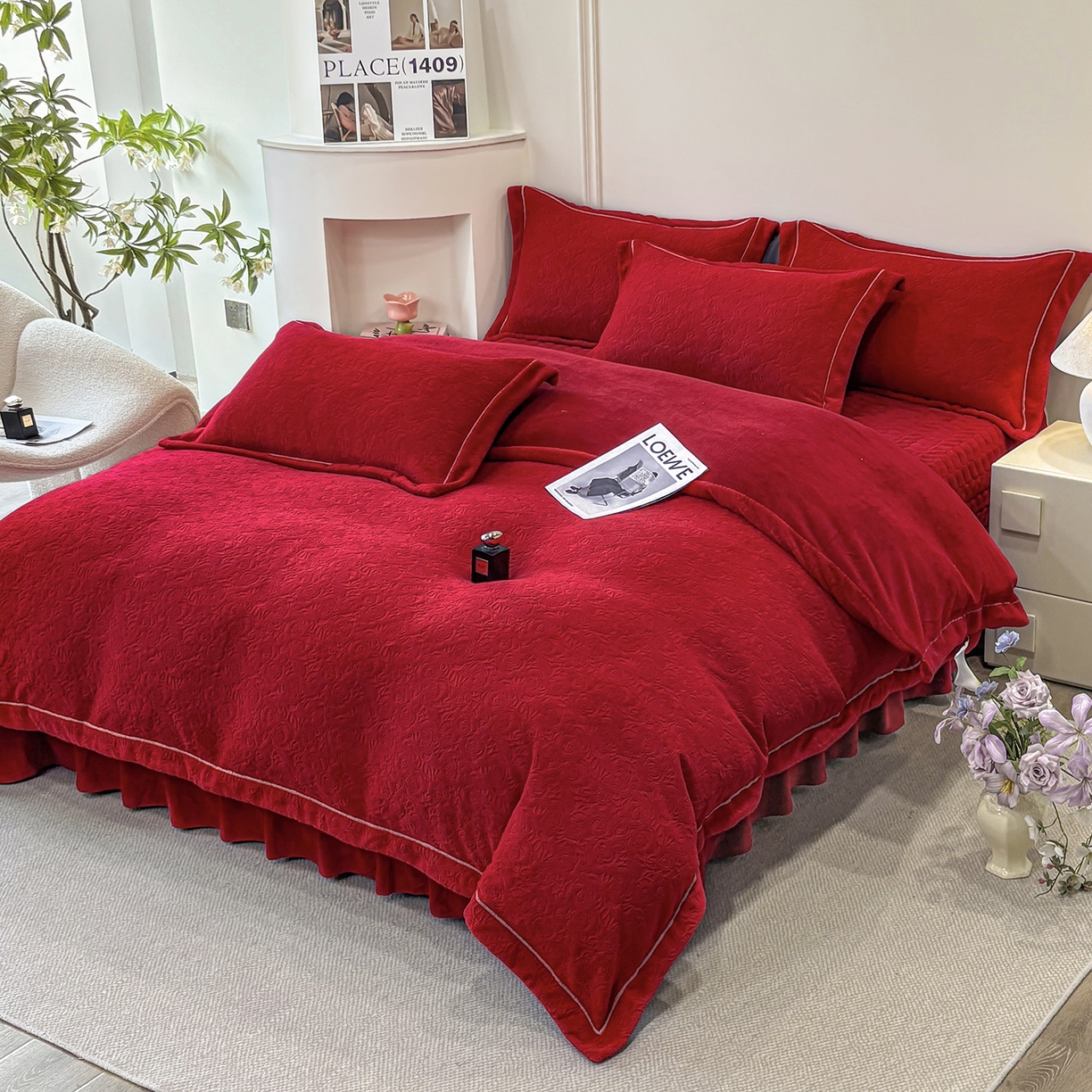 91家纺网 家纺一手货源 找家纺 金艾草 2025新款牛奶绒立体雕花夹棉床盖四件套玫瑰-大红