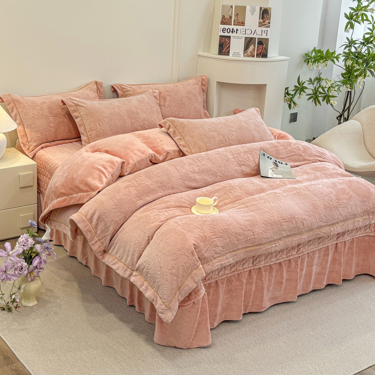 91家纺网 家纺一手货源 找家纺 金艾草 2025新款牛奶绒立体雕花夹棉床盖四件套向日葵-豆沙